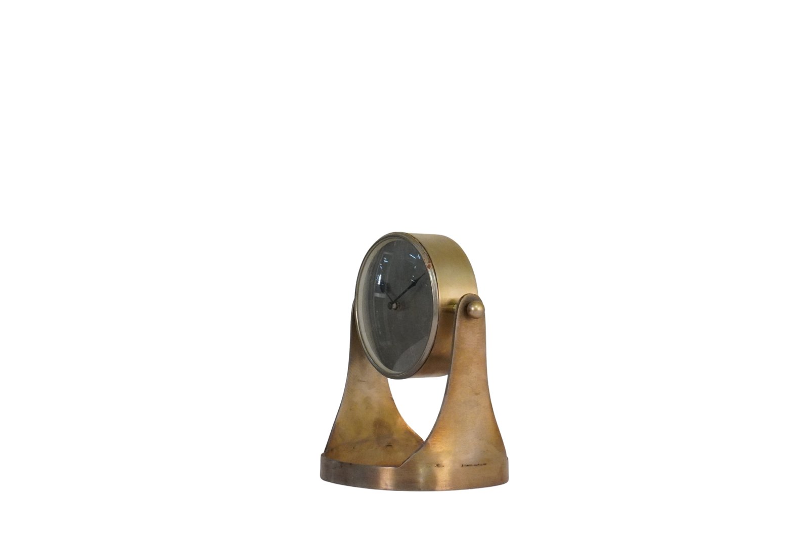 Iron forged ring design round clock